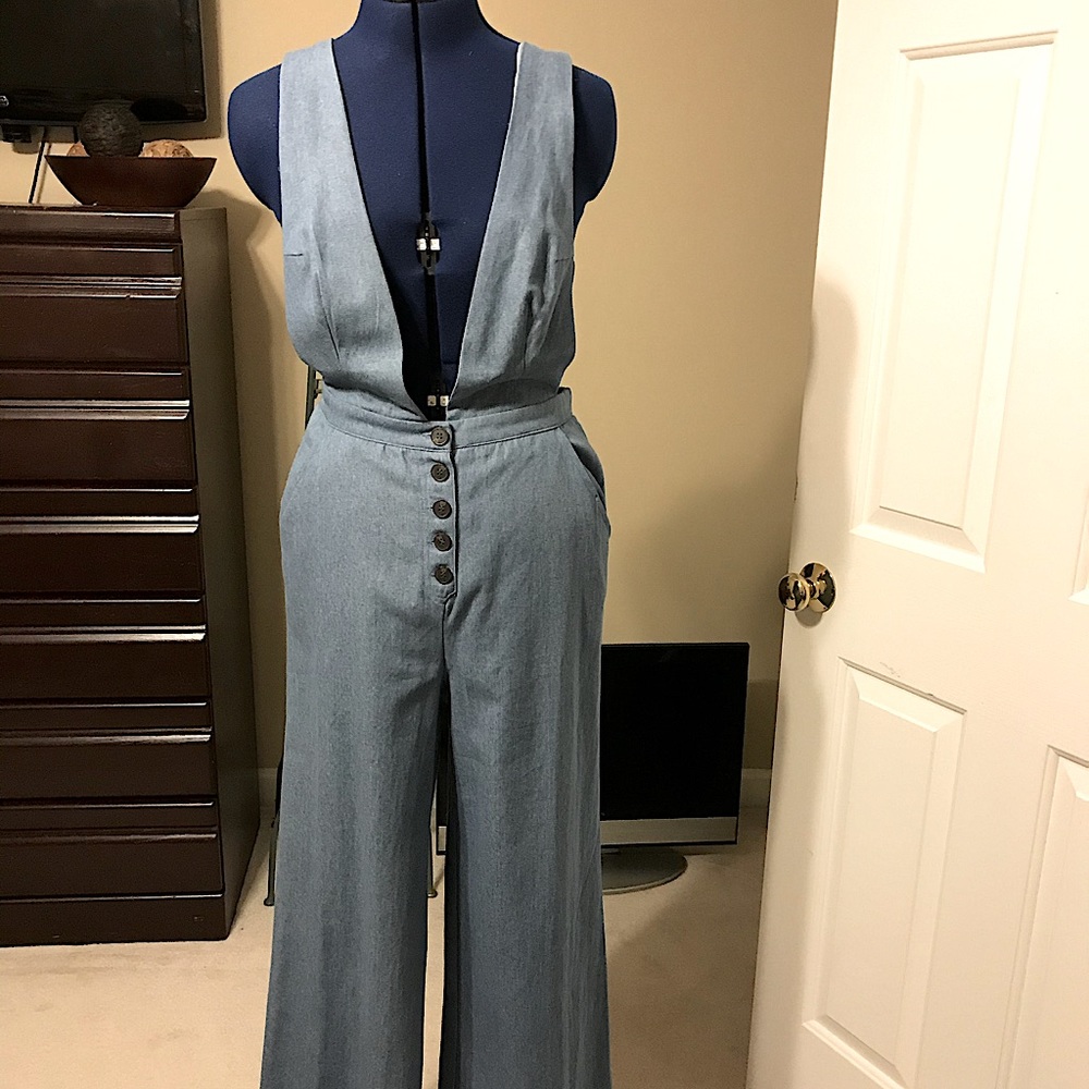 NWT Lush Light Denim Overalls